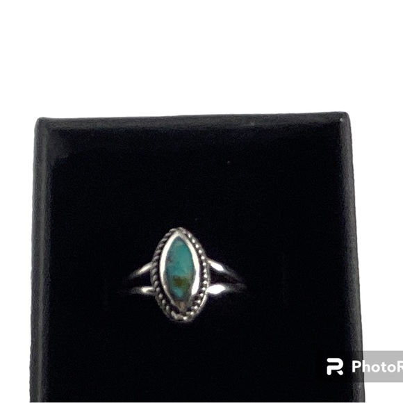 Sterling Silver Oxidized Genuine Oval Turquoise Ring , Size 4. 11.7 mm. Stamped - Picture 4 of 5